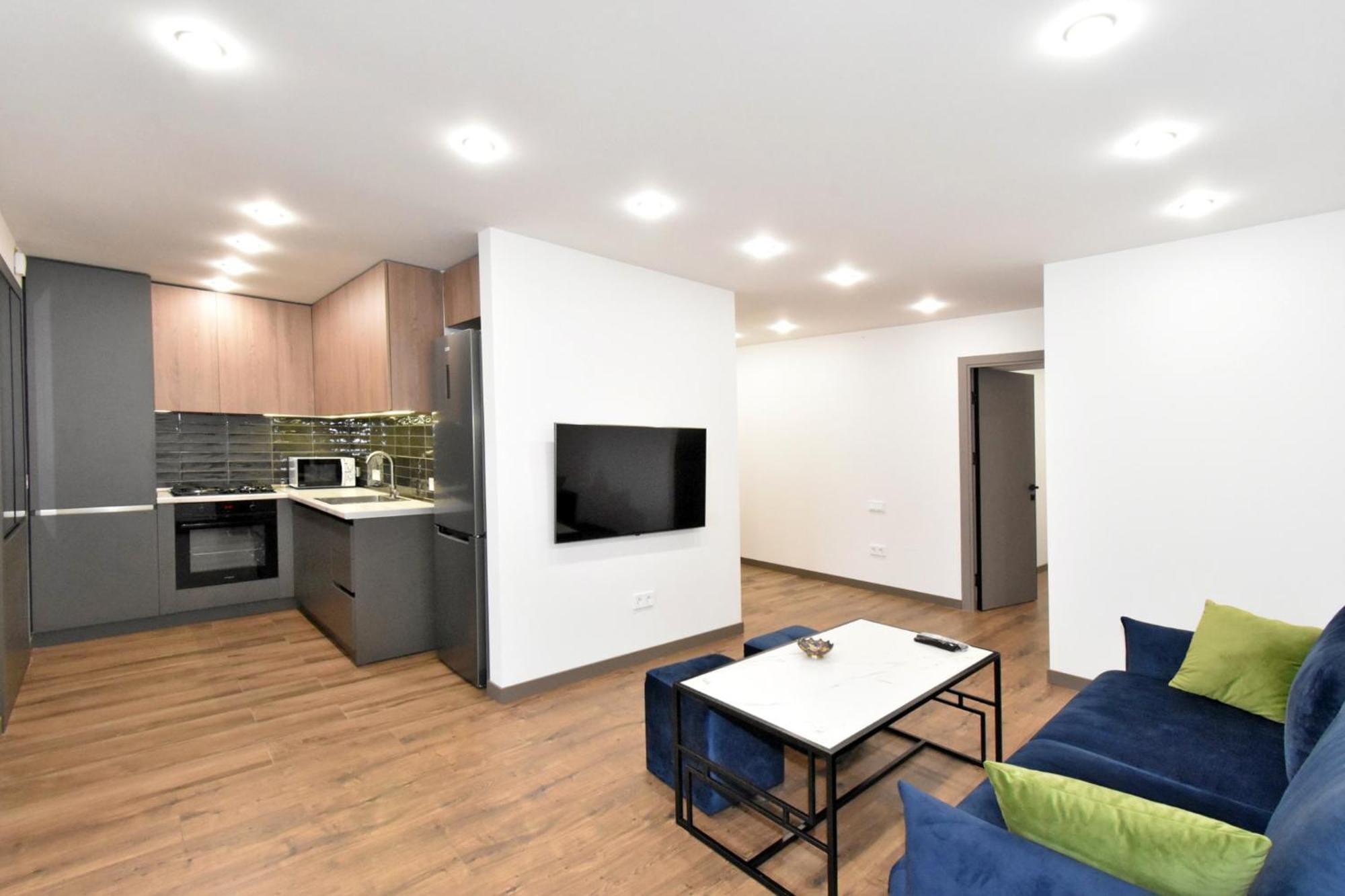 Beautiful Apartment Near The Republic Square Ереван Екстериор снимка