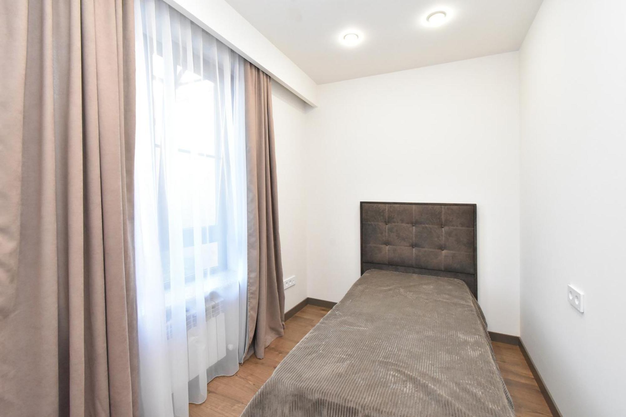 Beautiful Apartment Near The Republic Square Ереван Екстериор снимка